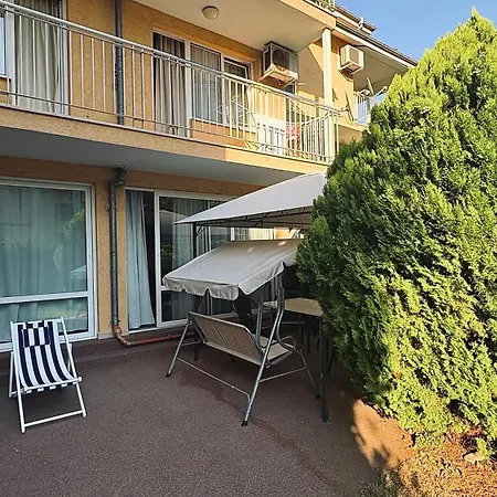 Apartman Robinson Garden *