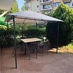 Apartman Robinson Garden アパート *